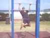 Tom does 28 pull ups @ 93kg @ Bondi chin up