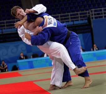 Kevin Szott judo sweep - 2004 Athens Paralympics  - Judo