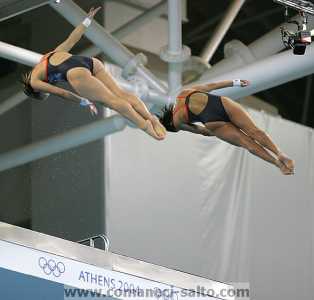 Annett Gamin and Nora Subschinski Germany  - 2004 Olympics Synchronized Diving 10m platform