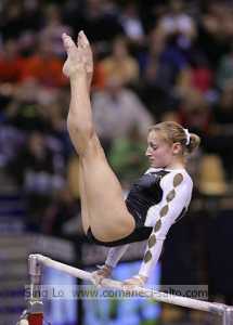 Irina Krashianska bars pike stalders - Aarhus Worlds 2006