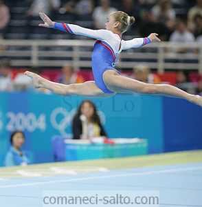 Maria Kriuchkova floor split leap - 2004 Athens Summer Olympics