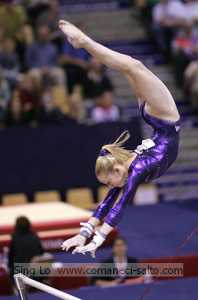 Ashley Priess bars pak salto - Aarhus Worlds 2006