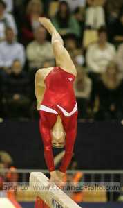 Alicia Sacramone beam back handspring - Aarhus Worlds 2006 